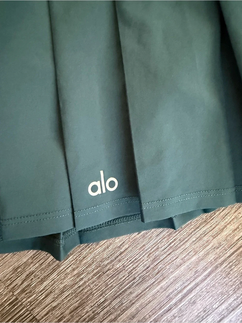 ALO Yoga Teal Green Pleated Skort